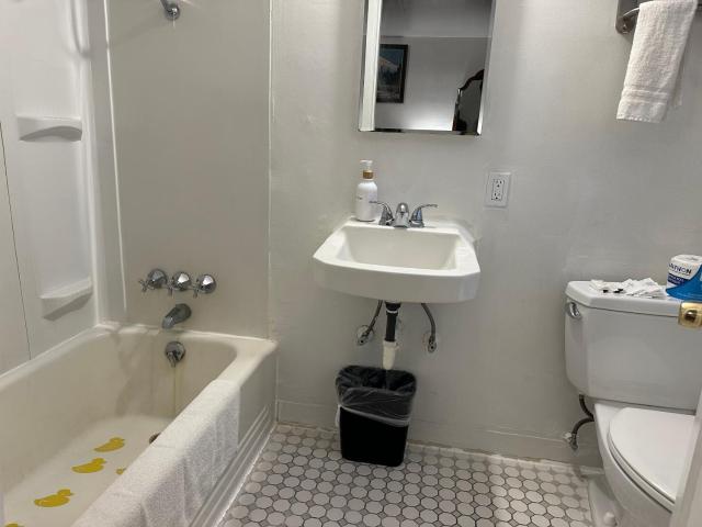 Angeles Motel — photo 8