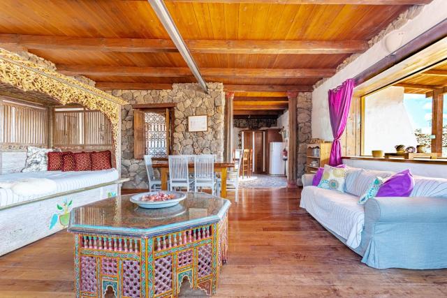 Finca De Arrieta Village - Yurts and Stone Cottages - Shared Pool - Walking distance to Arrieta Beach - Off Grid — photo 5