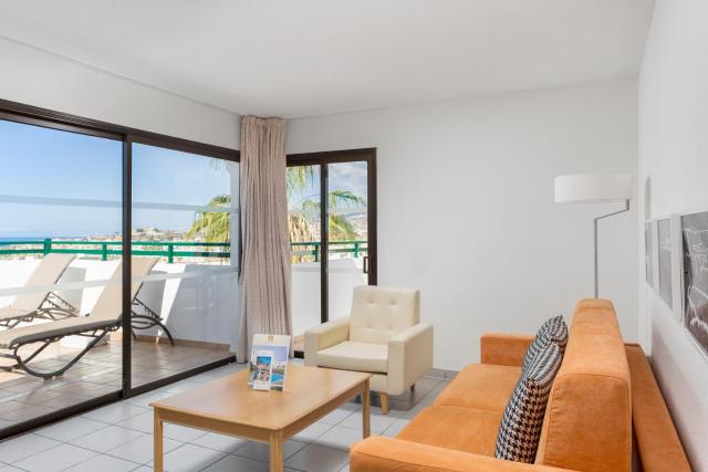 Sunset Bay Club — photo 16