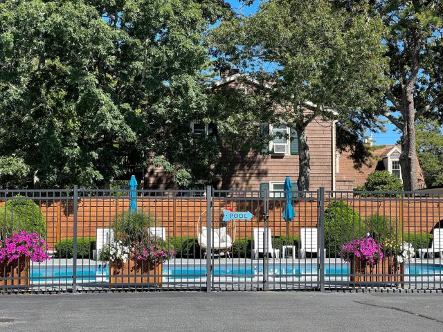 Ocean Breeze Motel — photo 22