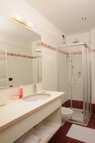 Residence Marisol Camere & Appartamenti - Mezzana Centre — photo 23