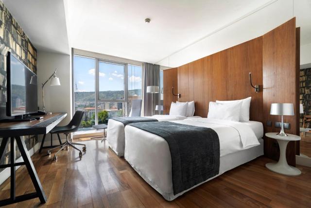 Holiday Inn - Tbilisi by IHG — photo 14