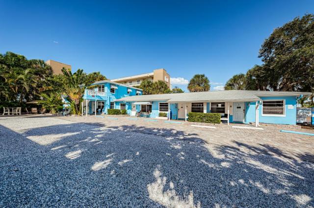 Blue Water Beach Rentals — photo 9