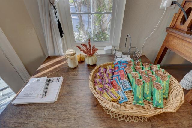 Pelican Cove Inn — photo 16