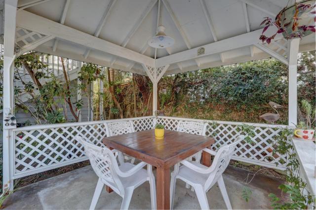 Pelican Cove Inn — photo 10