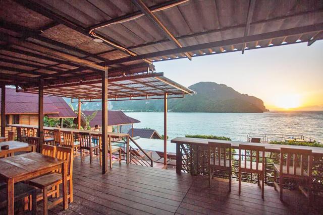 The Cobble Beach Hotel- Phi Phi Island — photo 4