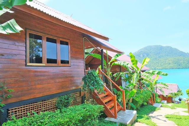 The Cobble Beach Hotel- Phi Phi Island — photo 22