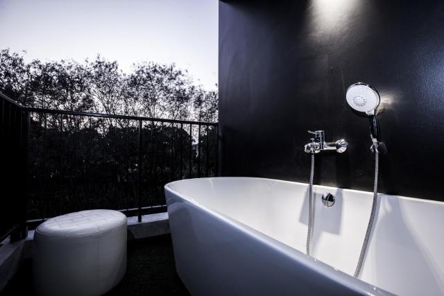 Blu Monkey Hub and Hotel Phuket Town- Free All Day Coworking space — photo 3