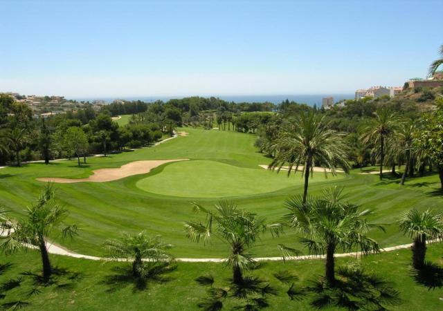 Hercules Paradise 531 - Mediterranean Sea View Terrace - Resort Pools & Gardens - 10 Min Beach - Central Benalmadena - Train to Airport & Malaga - Fast Private WiFi - Remote Work and FireTV ready — photo 7