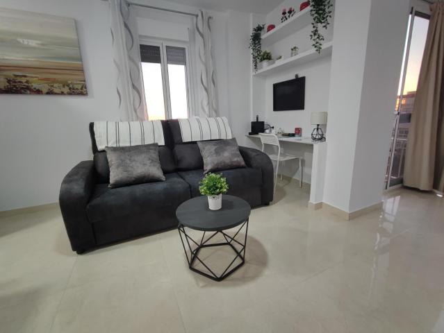 Hercules Paradise 531 - Mediterranean Sea View Terrace - Resort Pools & Gardens - 10 Min Beach - Central Benalmadena - Train to Airport & Malaga - Fast Private WiFi - Remote Work and FireTV ready — photo 16