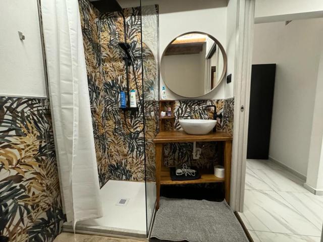 Venus Two-Floored Stylish Apartment in the City Center — photo 14