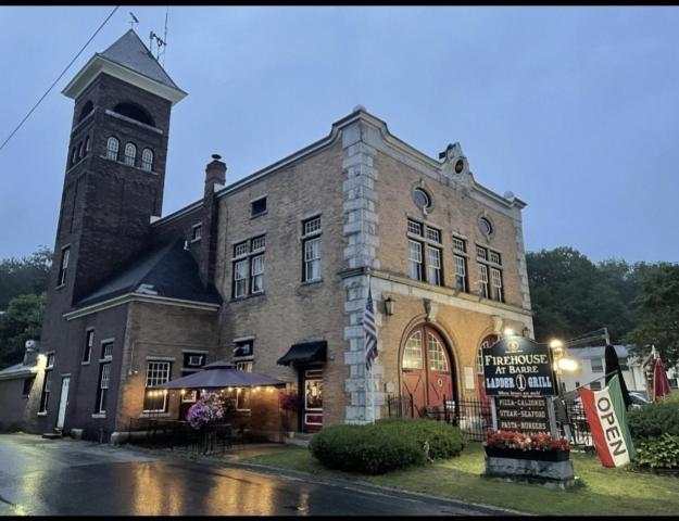 Firehouse Inn — photo 4