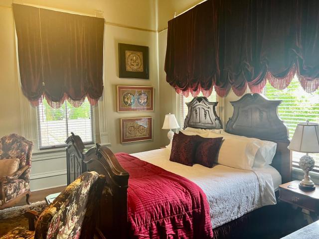 The Empress of Little Rock — photo 17