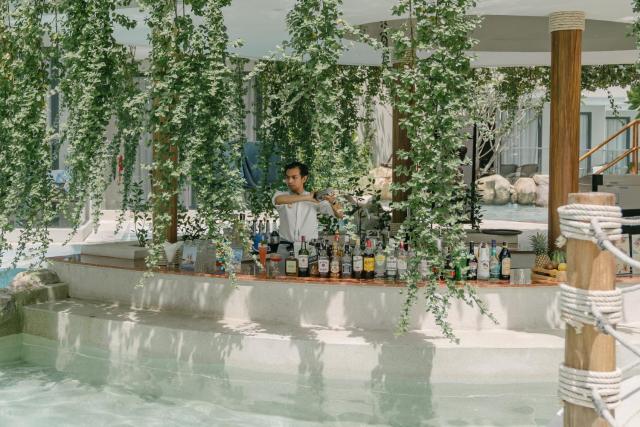 Phuket Emerald Beach Resort — photo 11