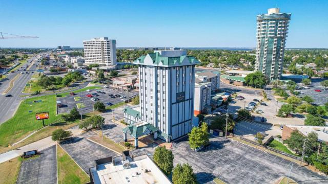 Oklahoma City Northwest Inn & Suites — photo 9