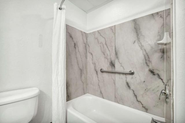 Oklahoma City Northwest Inn & Suites — photo 18