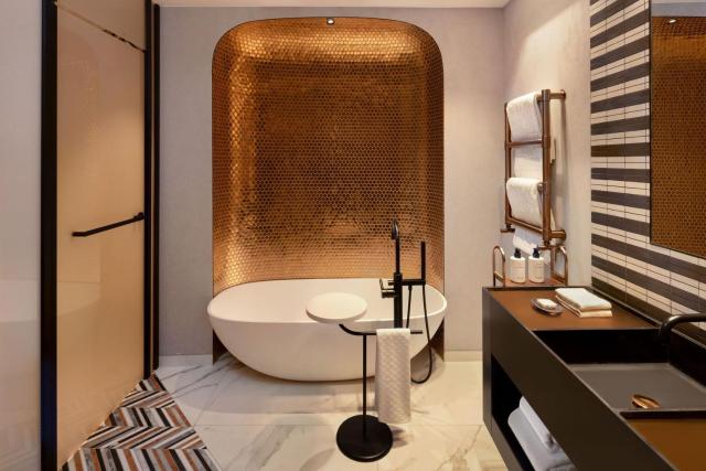 Paragraph Freedom Square, a Luxury Collection Hotel, Tbilisi — photo 16