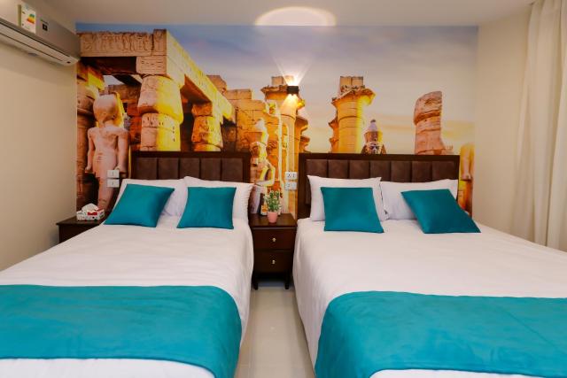 Diamond Pyramids View Inn — photo 12
