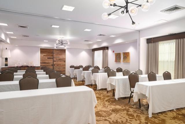Hilton Garden Inn Phoenix Airport — photo 8