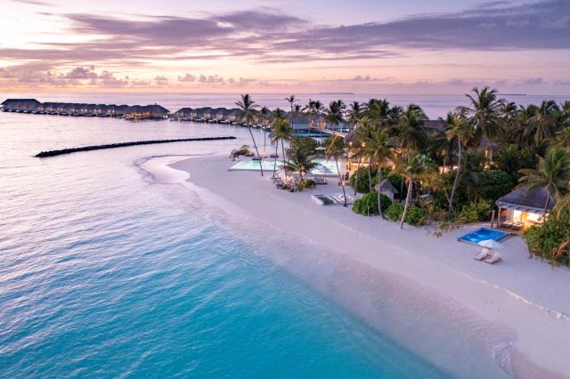 Two-Bedroom Family Beach Villa with Pool — Baglioni Maldives Luxury All Inclusive Resort