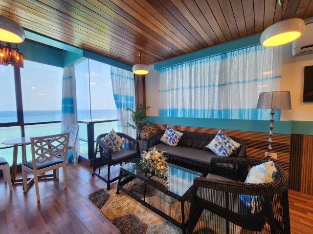 The Hive Beach — photo 9