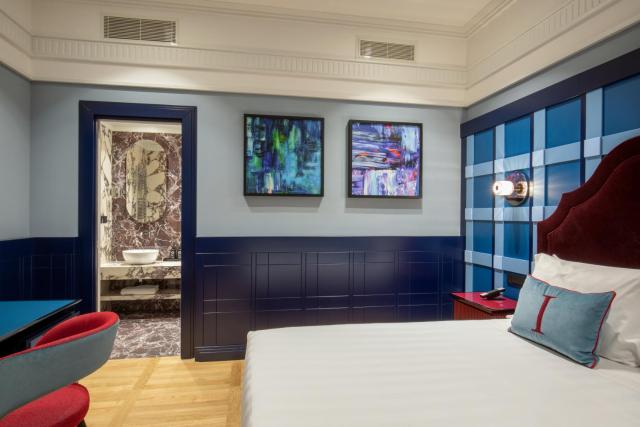 The Independent Hotel — photo 15