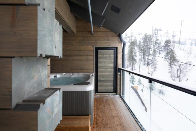 Kultakero Northern Sky, 3BR Penthouse with Jacuzzi 128m2 — photo 17