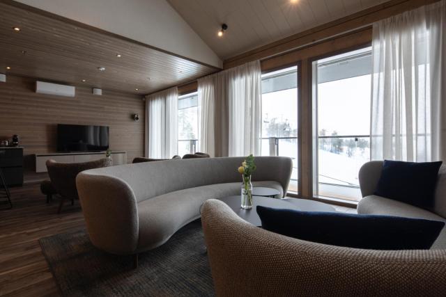 Kultakero Northern Sky, 3BR Penthouse with Jacuzzi 128m2 — photo 11