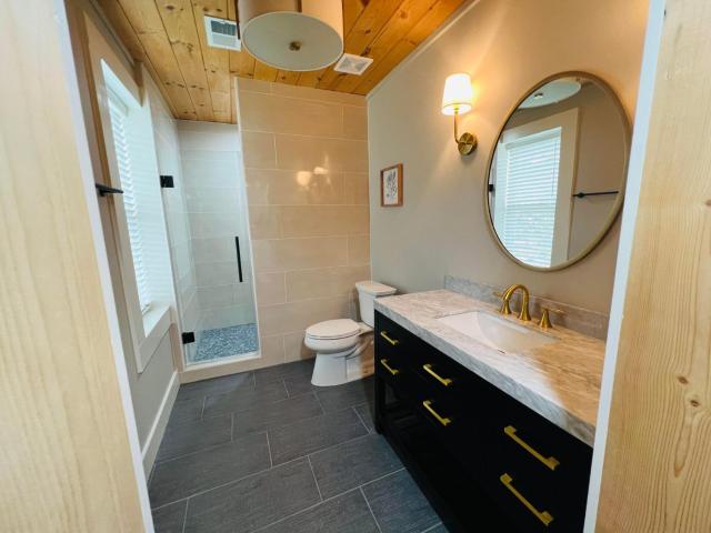 Farmhouse Inn — photo 10