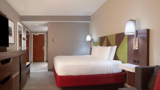 Hampton Inn & Suites-Atlanta Airport North-I-85 — photo 16