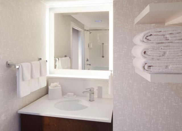 Hampton Inn & Suites-Atlanta Airport North-I-85 — photo 23