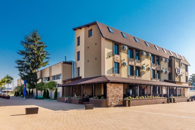 YMY HOTELS Târgu Jiu in Romania