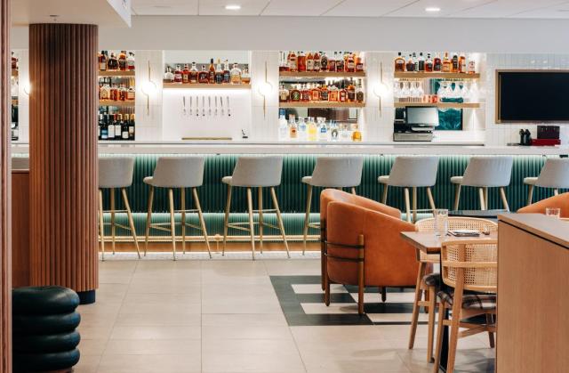 Crowne Plaza Louisville Airport Expo Ctr by IHG — photo 1