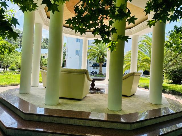 Claude Monet beach hotel — photo 18