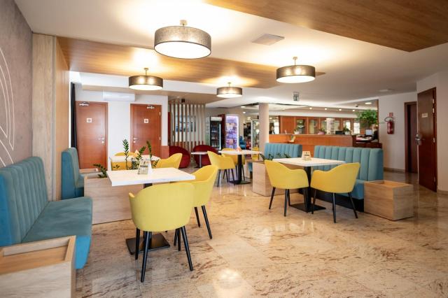 Airport Hotel Budapest — photo 12