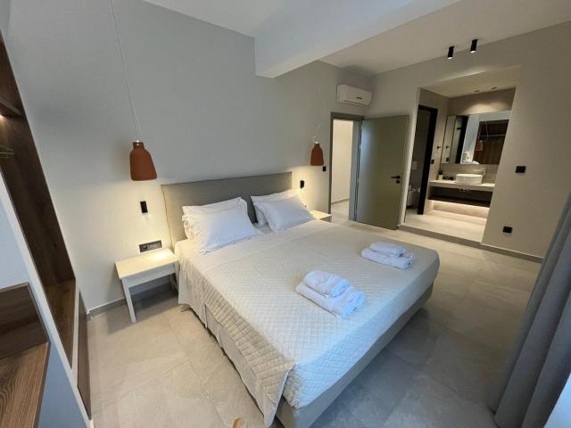 Mediterranean Sea Top Floor — photo 13