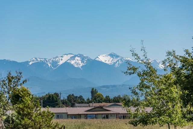 Juan de Fuca Waterfront Hotel & Cottages — photo 21