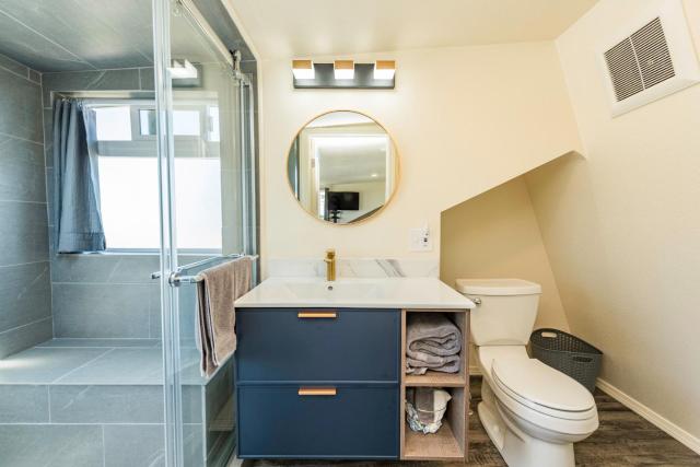 Juan de Fuca Waterfront Hotel & Cottages — photo 17
