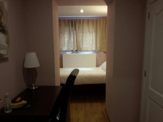 EU Guesthouse — photo 2
