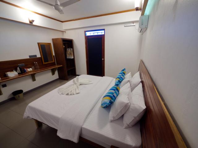 Maldivine Stay Dhiffushi — photo 21