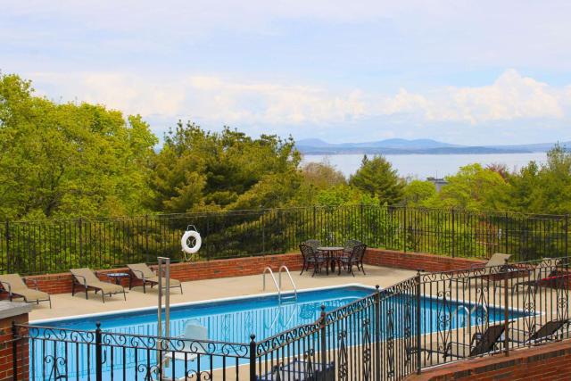 Bluenose Inn - Bar Harbor Collection — photo 14