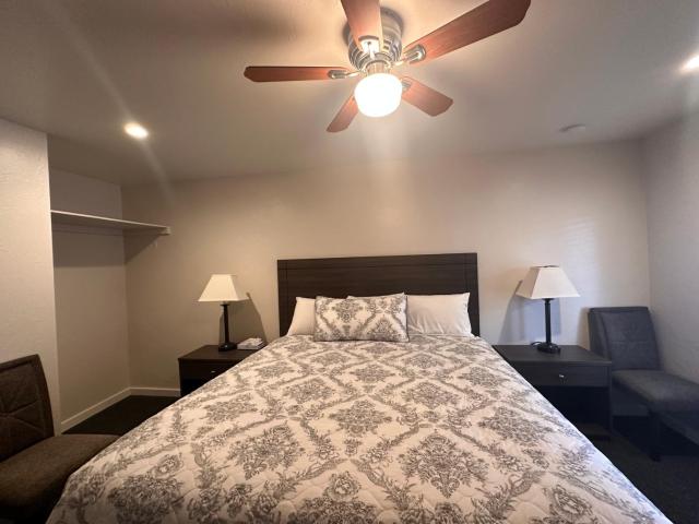 Lee Vining Motel — photo 15