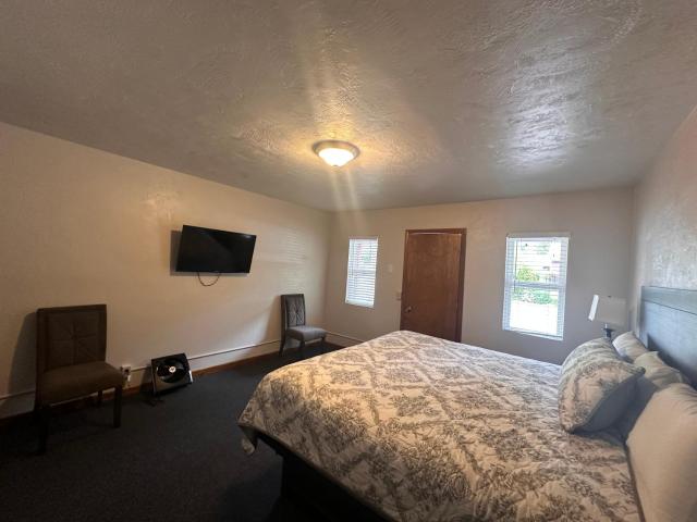 Lee Vining Motel — photo 17