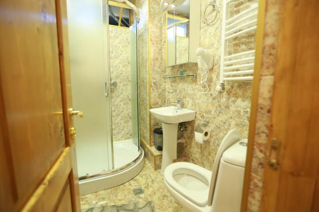 Budget Double or Twin Room — Guest House Goari