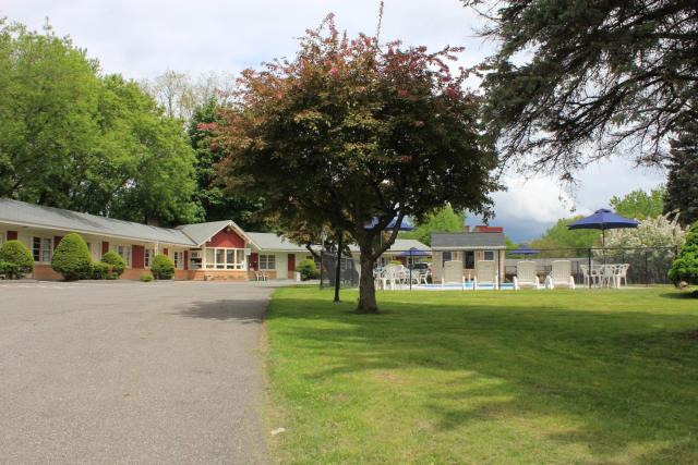Berkshire Inn — photo 6