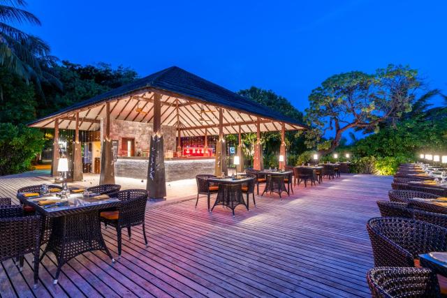 Adaaran Select Meedhupparu with 24Hr Premium All-Inclusive — photo 17