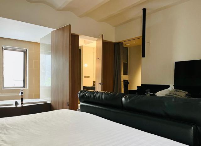 Hotel Noir — photo 3