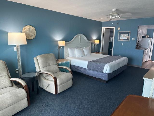 Shoreline Island Resort - Exclusively Adult — photo 9