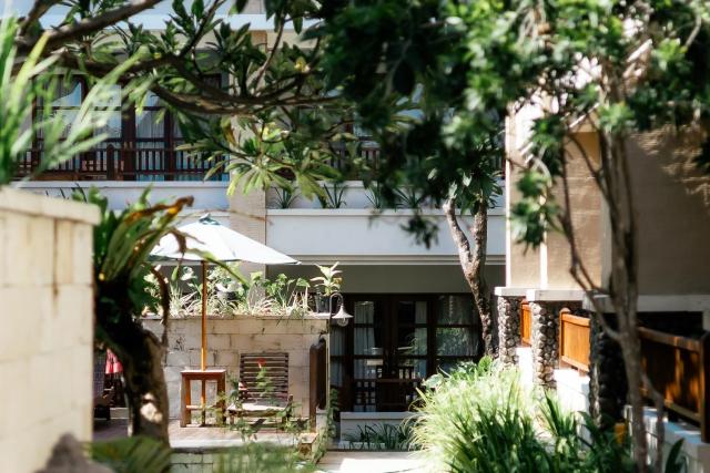 Fourteen Roses Beach Hotel — photo 20