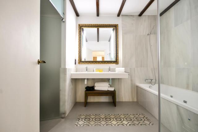 Legado Alcazar Hotel — photo 4